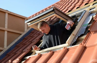 Pose de fenêtres de toit Velux aux Menus